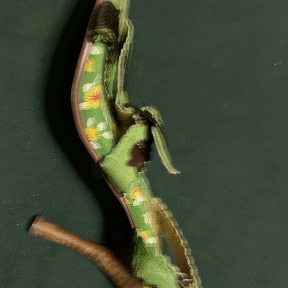 Shoes - Picture 2 of 2